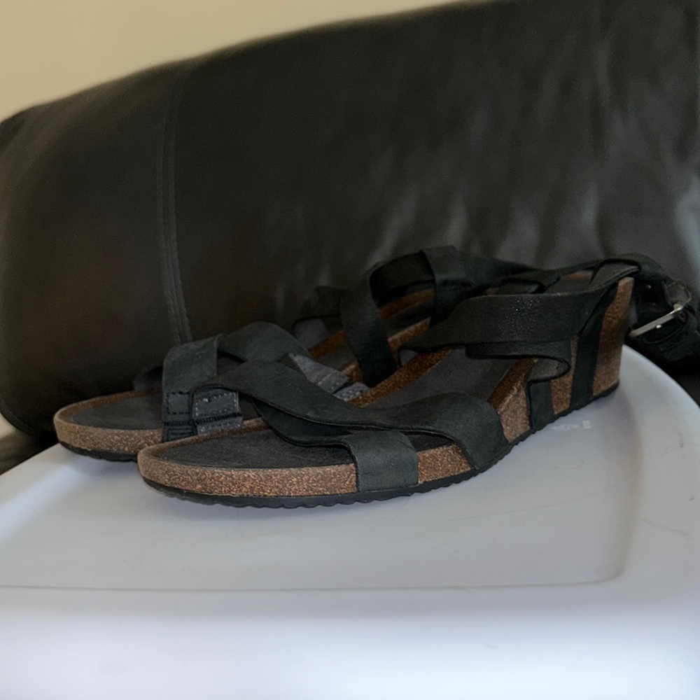 😍Black Wedge Tevas